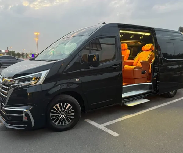 Toyota-Hiace-Banner